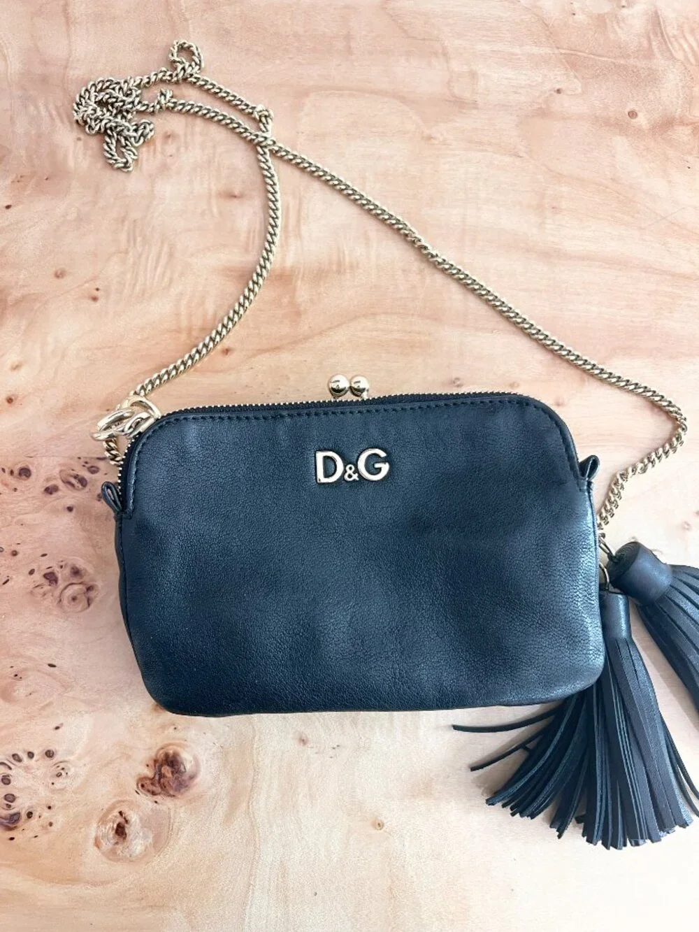 Vintage D&G Dolce Gabbana Black Leather Small Lily Twist Kiss Lock Clutch